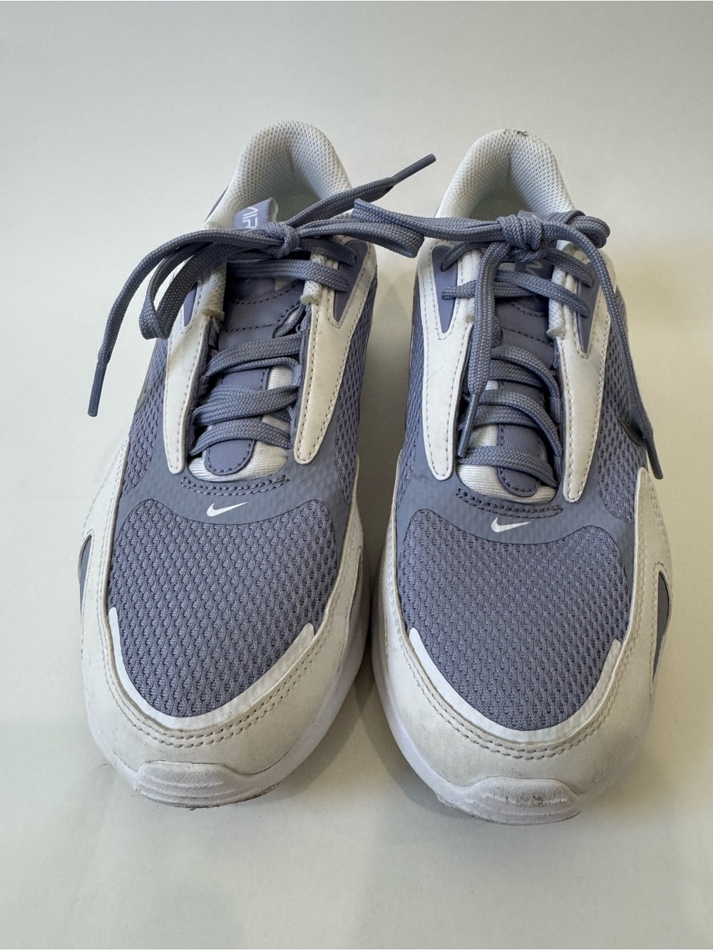 Nike Air Max Bella TR 2 Gray Lavender Training Sneakers Women’s Size 8